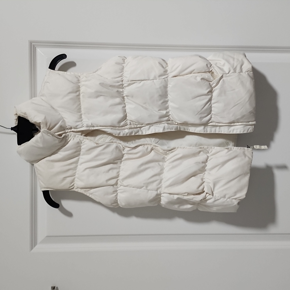 Lands End cream Puffer vest, girls Med 10-12